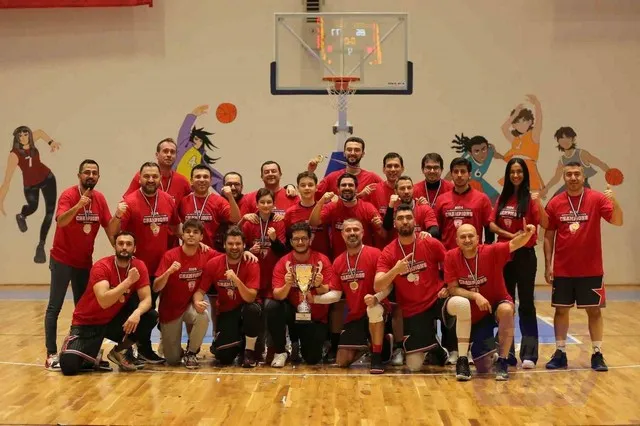Yıldız Holding Basketbol Takımı, CBL’de şampiyon oldu