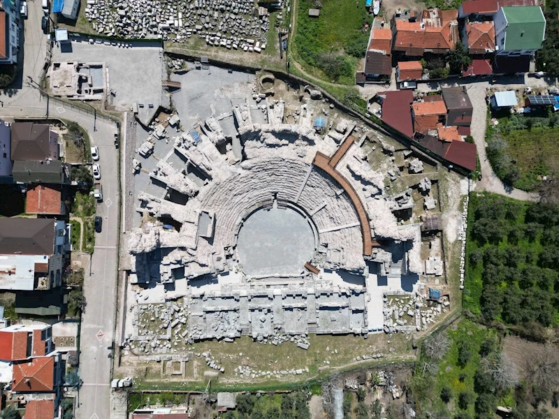 1800 yıllık İznik Roma Tiyatrosu turizme kazandırıldı
