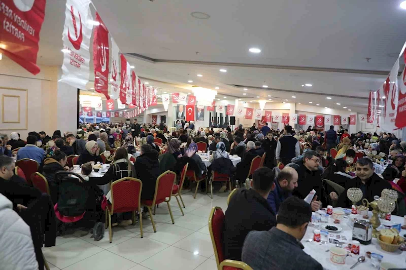 Gemlik’te Yeniden Refah iftarına ilgi
