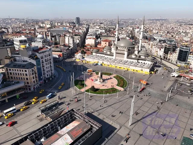 Taksim Meydanı’nda seçim sessizliği havadan görüntülendi