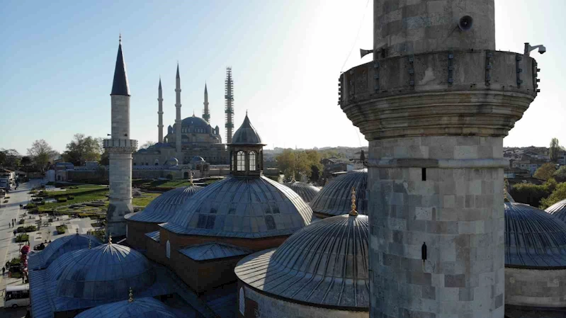 Edirne’de Ramazan Bayramı namazında camiler doldu taştı
