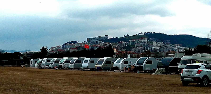 Mudanya 50’den fazla karavana ev sahipliği yapıyor
