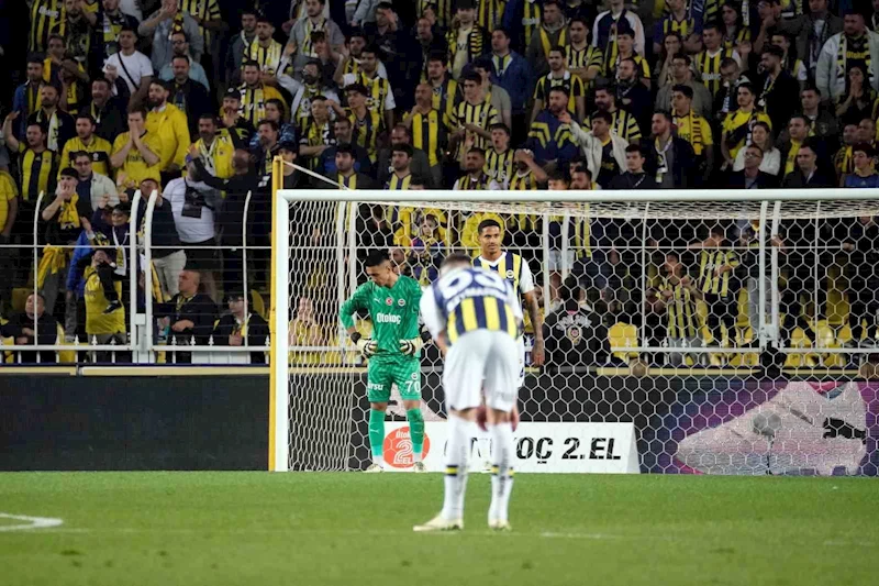 Fenerbahçe iç sahada son 7 maçta kalesini gole kapatamadı
