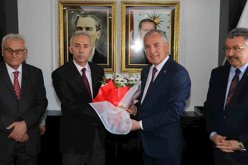 Taşova’nın yeni belediye başkanı Ömer Özalp: 