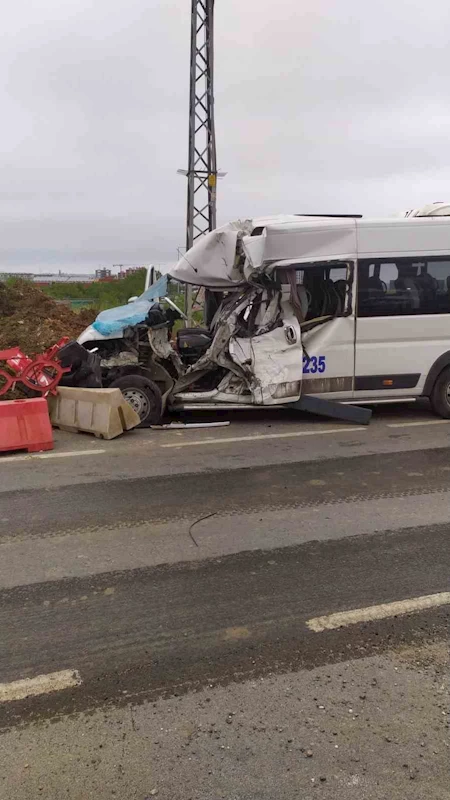 İstanbul’da işçi servisleri çarpıştı: 7 yaralı
