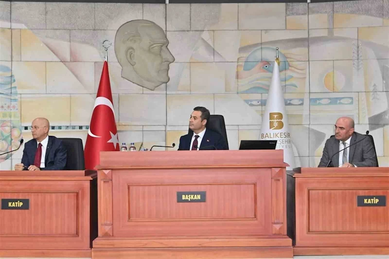 Başkan Ahmet Akın yöneticilerle ilk toplantısını yaptı
