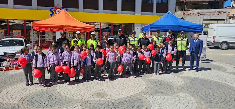 Gölpazarı’nda Trafik Haftası’nda çocukları bilgilendirildi
