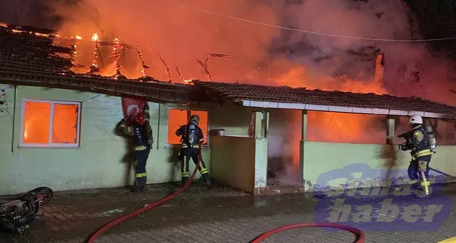 Annesinin içinde bulunduğu evi ateş vermişti, tutuklandı