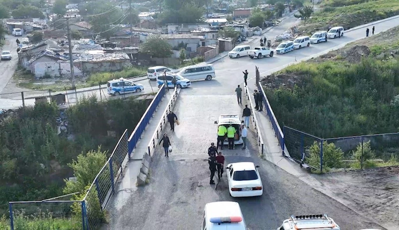 Küme evlere polis operasyonu: 6 kişi yakalandı
