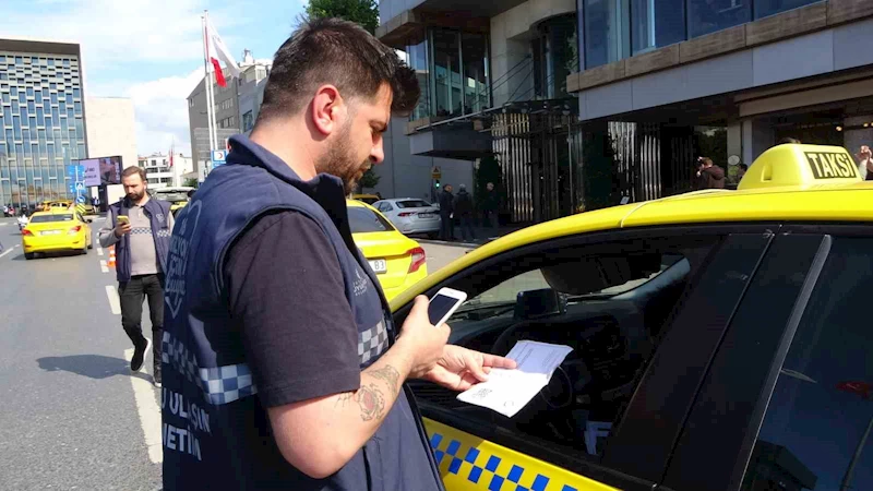 Taksilere araç içi kamera denetimi: 10 araç trafikten men edildi
