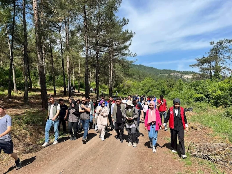 Sındırgı’ da gençler doğada buluştu
