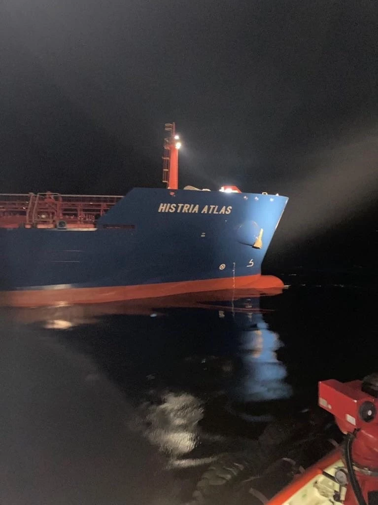 Çanakkale Boğazı’ndan geçen tanker makine arızası yaptı
