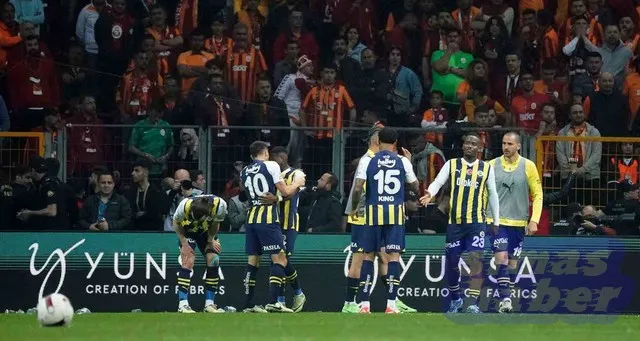 Fenerbahçe, şampiyonluk şansını son haftaya taşıdı