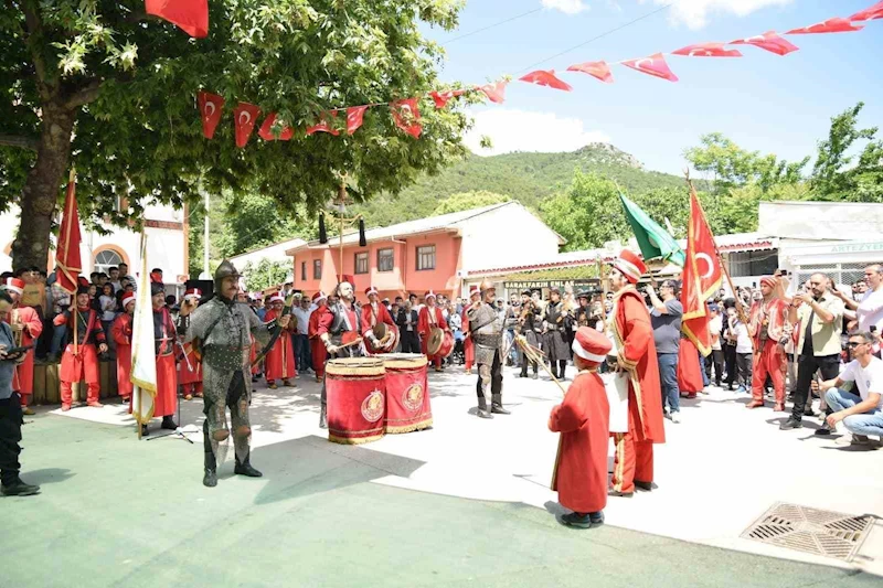 Barakfakih Hazretleri kabri başında dualarla anıldı
