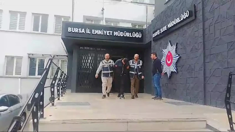 Polis ekiplerinden asırlık operasyon... 98 yıl hapis cezasıyla aranıyordu
