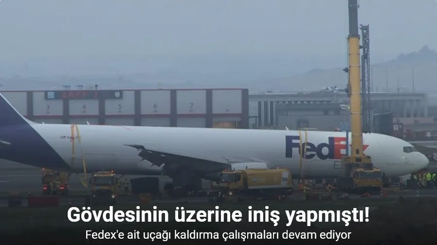 İstanbul Havalimanı’nda gövdesinin üzerine inen uçağın kaldırılma çalışmaları devam ediyor