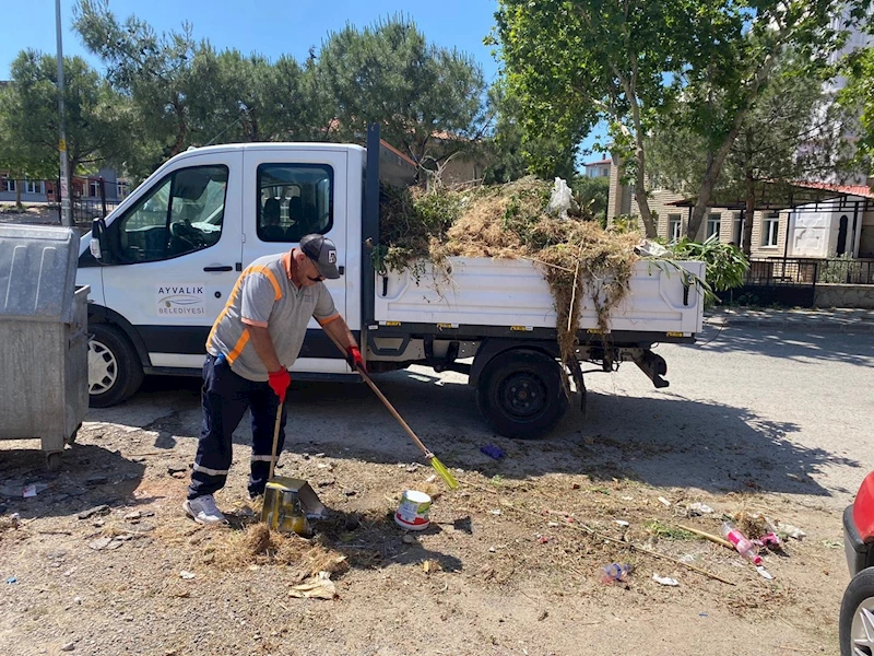 Ayvalık’ta genel temizlik yoğun tempoda devam ediyor
