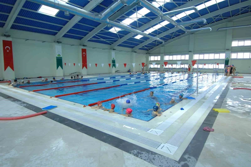 Osmangazi’de yaz dönemi yüzme kursları başlıyor
