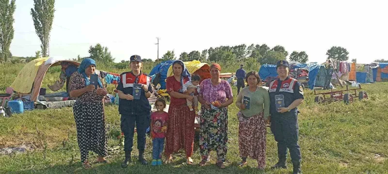 Çeltik tarlalarında çalışan kadınlara eğitim
