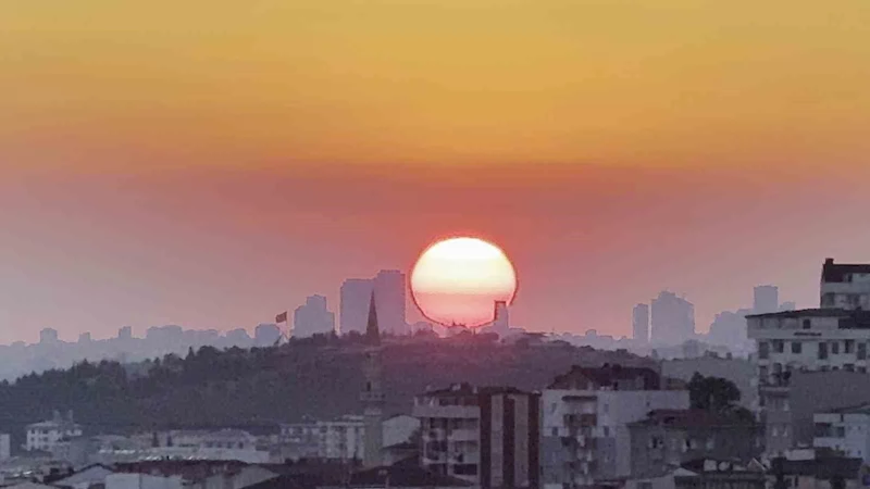 İstanbul’da gün batımı manzarası hayran bıraktı