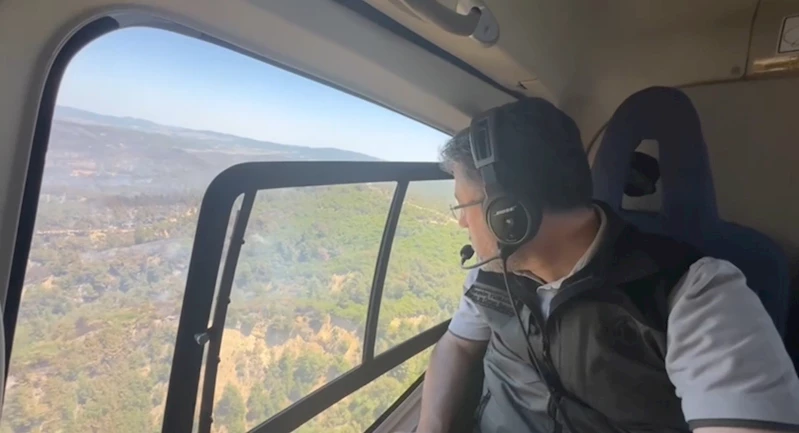 Tarım ve Orman Bakanı İbrahim Yumaklı, Çanakkale’deki yangını havadan inceledi
