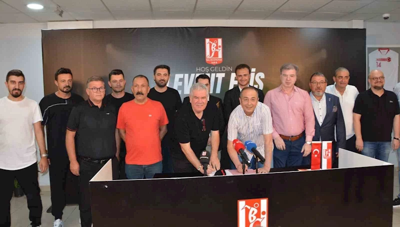 Balıkesirspor Teknik Direktör Levent Eriş’le sözleşme imzaladı
