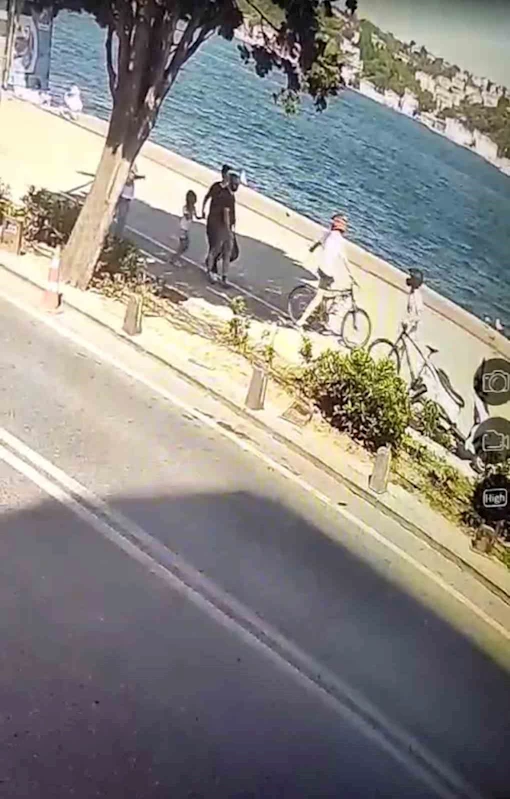 Sarıyer’de bisikletli gençlere “uyarı” dayağı kamerada: Polis saldırganı yakaladı