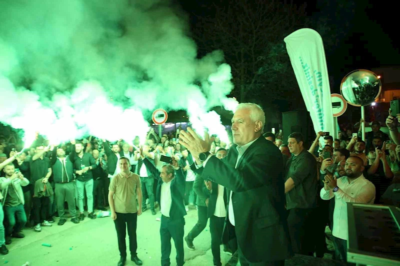 Bursa Büyükşehir Belediye Başkanı Mustafa Bozbey’den Bursaspor’a 500 bin TL destek
