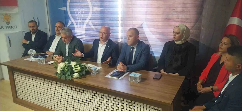 AK Parti İlçe Danışma Meclisi toplantısı Yenişehir’de yapıldı
