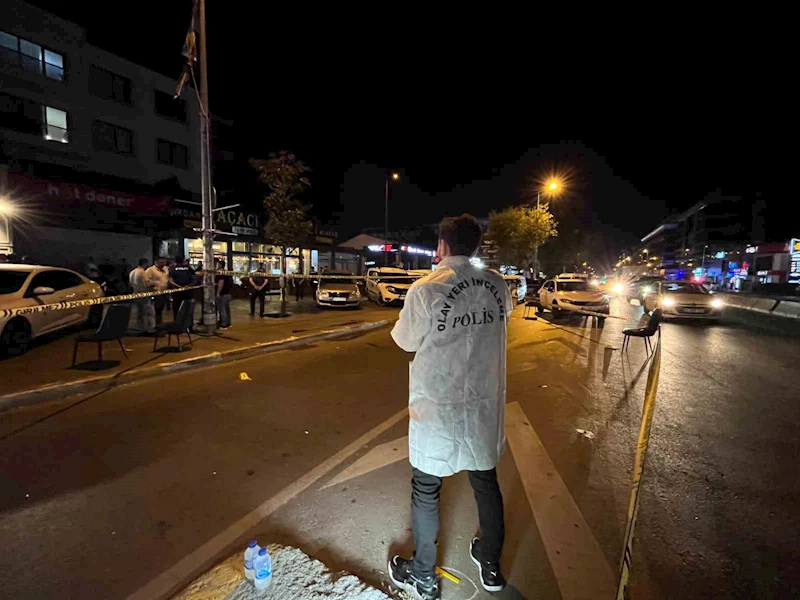Esenyurt’ta motosikletli şahıslar restorana silahlı saldırı düzenledi: 1 ölü
