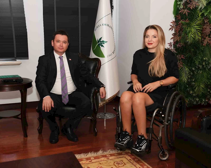 Türkiye’nin ilk engelli kadın pilotundan bir ilk daha
