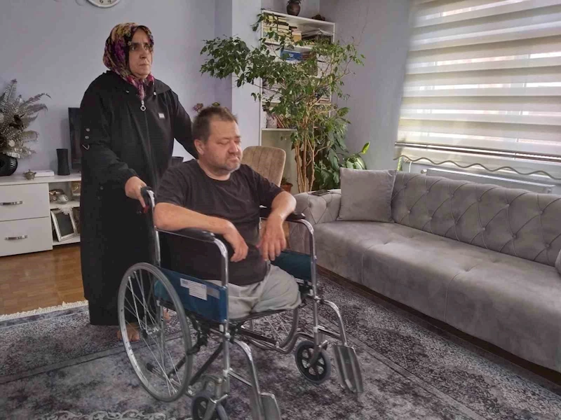 Ataşehir’de evden çıkmayan kiracı engelli ev sahibinden çıkmak için 300 bin lira istedi
