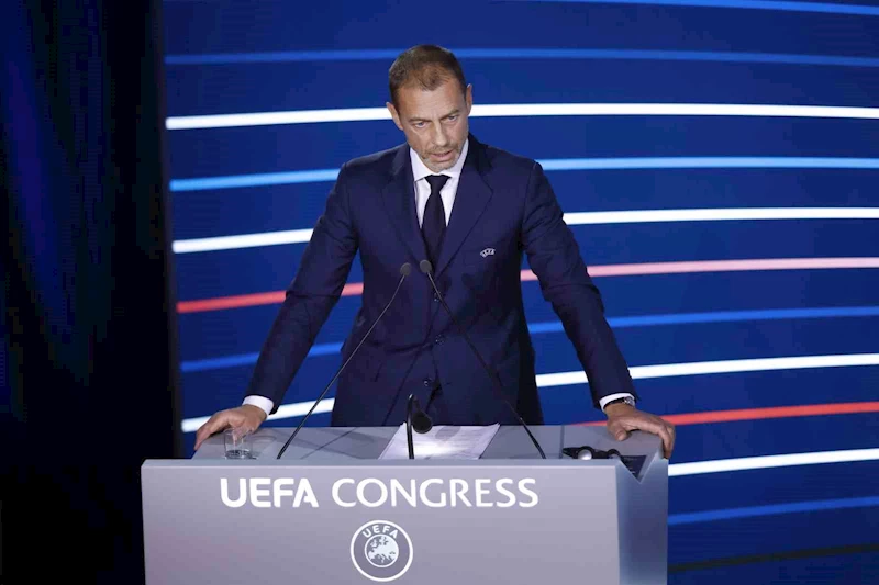 FIFA ve UEFA Başkanı, TFF Başkanı İbrahim Hacıosmanoğlu’nu tebrik etti
