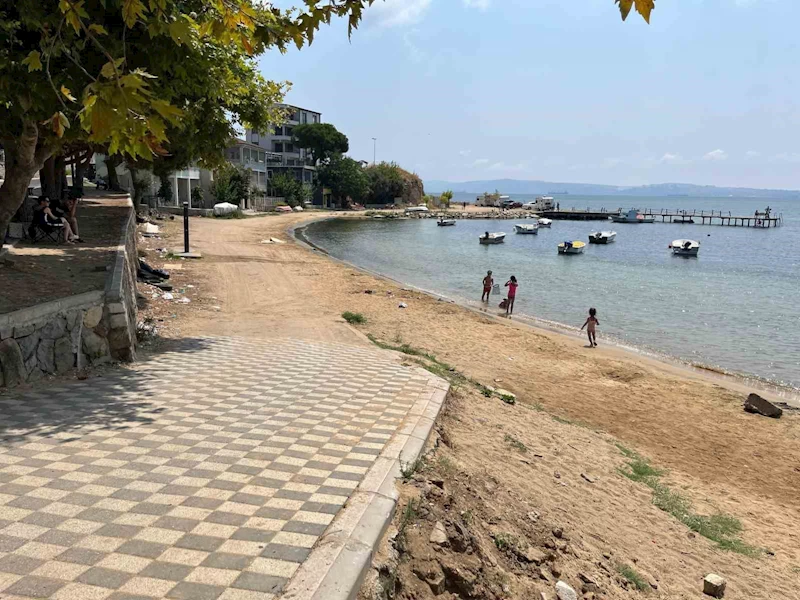 Bandırma Belediyesi’nin plaj işgaline kaymakamlık izin vermedi
