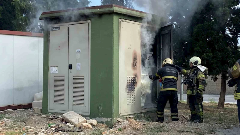 Trafoda çıkan yangın mahalleyi elektriksiz bıraktı
