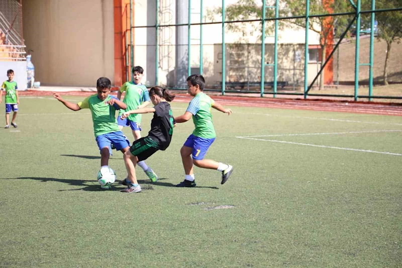 Minikler Pişmaniye Cup Futbol Turnuvasında kıyasıya mücadele etti
