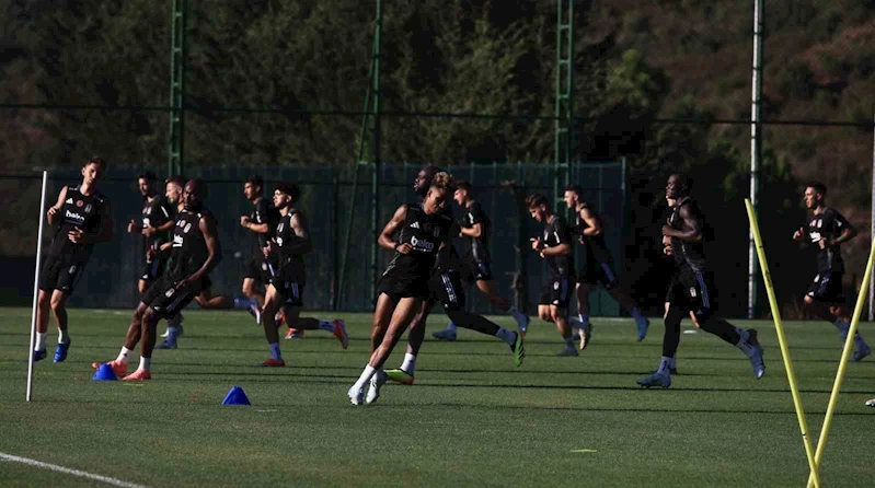 Cher Ndour, Beşiktaş’la ilk antrenmanına çıktı
