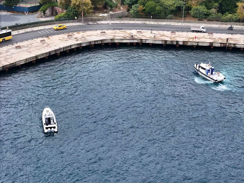 Sarıyer’de batan teknede kaybolan şahsı boğazda arama çalışmaları havadan görüntülendi