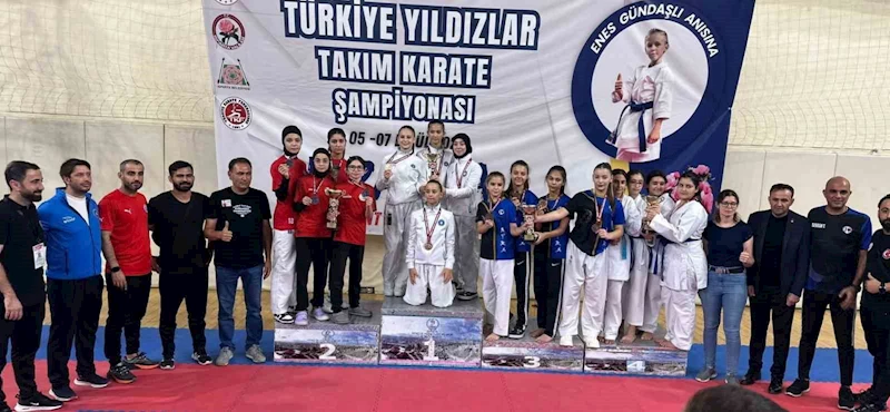 Körfez’in karate takımı Türkiye ikincisi oldu
