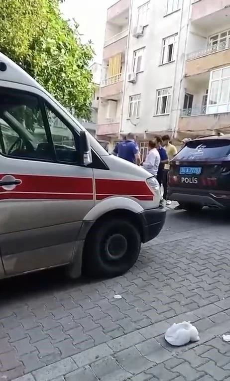 Misafir olarak gittiği evde, ev sahibini yaralayıp altınları çalarak kaçtı
