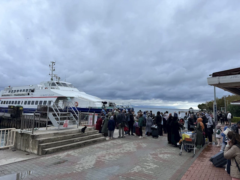 Marmara’da fırtına deniz ulaşımını etkiledi
