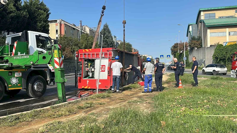 Başakşehir’de yangın ihbarına giden itfaiye aracı kazaya karıştı
