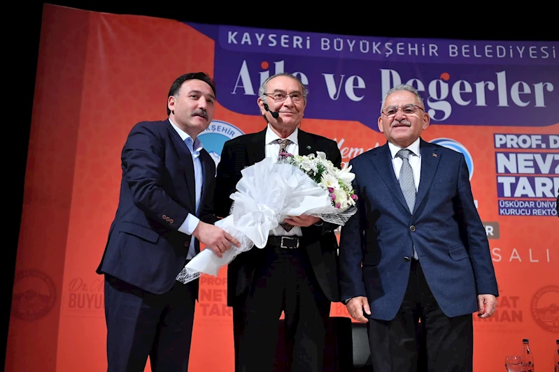 Başkan Büyükkılıç, ‘Aile ve Değerler’ Konferansı’na Katıldı