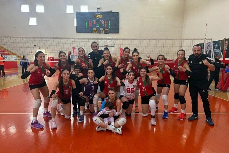 DBB Kadın Voleybol Takımı, grup liderini mağlup etti