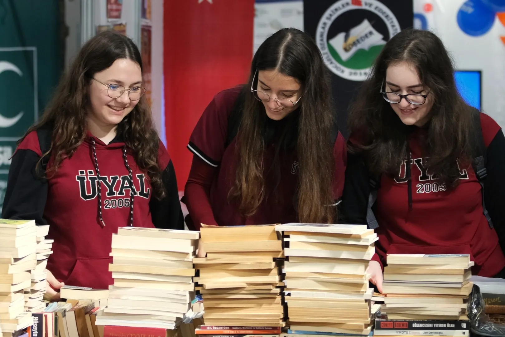 Kocaeli okuyor ve okutuyor