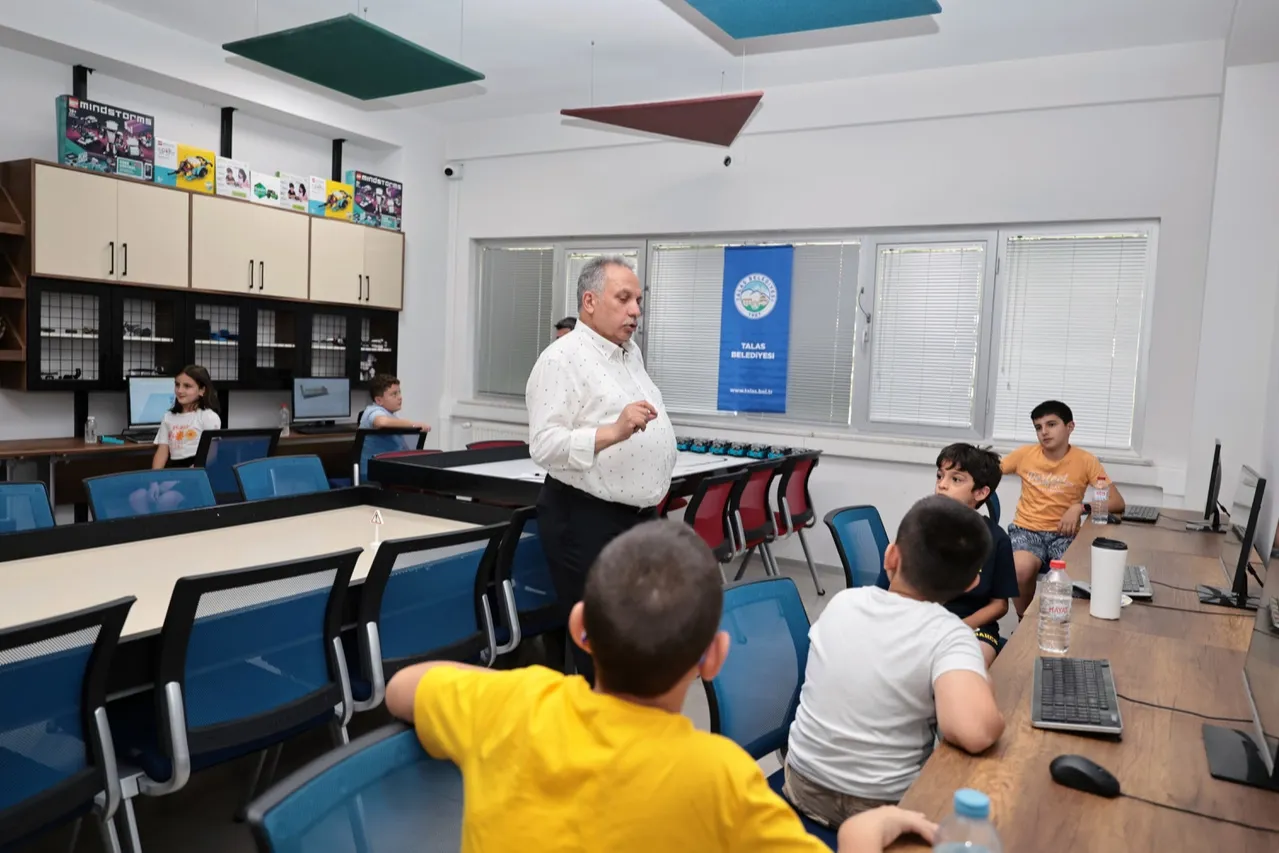 Kayseri Talas geleceğin mucitlerine kapılarını açıyor