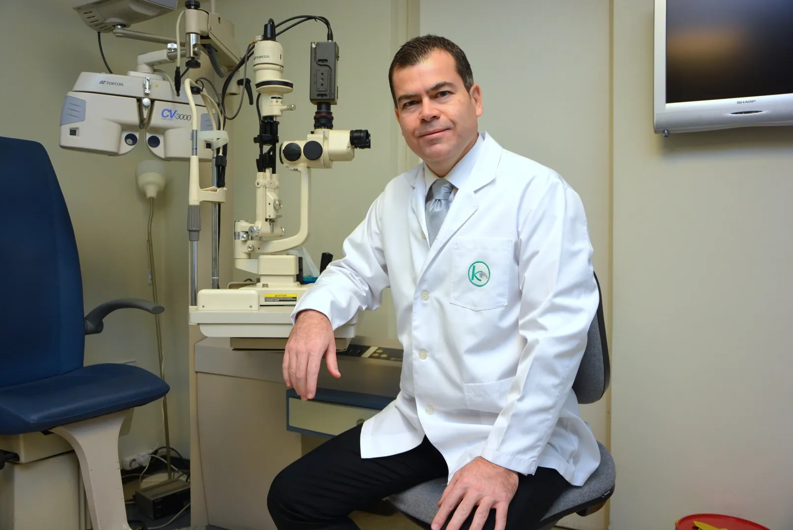 Sarı noktaya göz içi mercek tedavisi