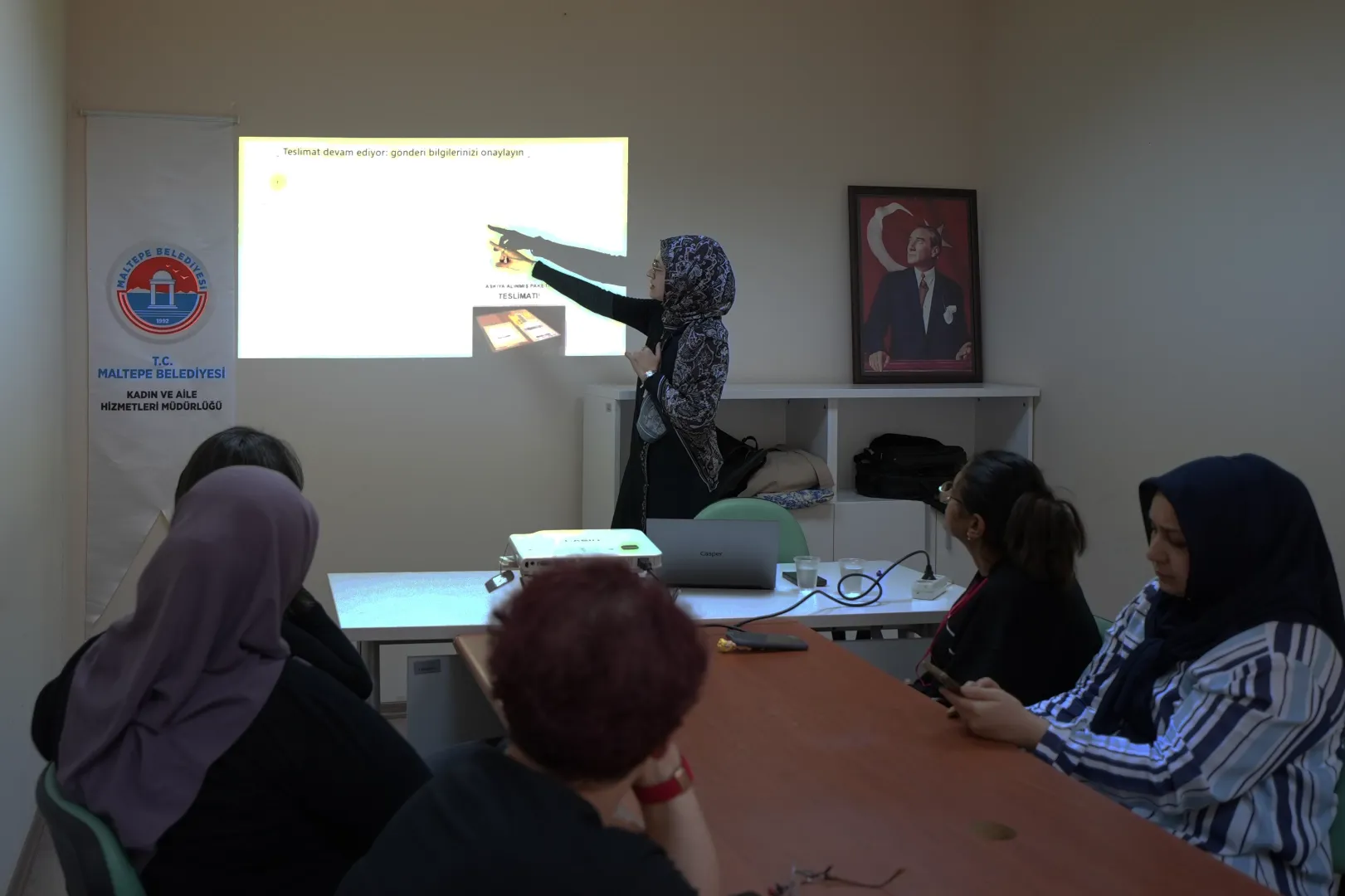 İstanbul Maltepeli kadınlara güvenli internet eğitimleri