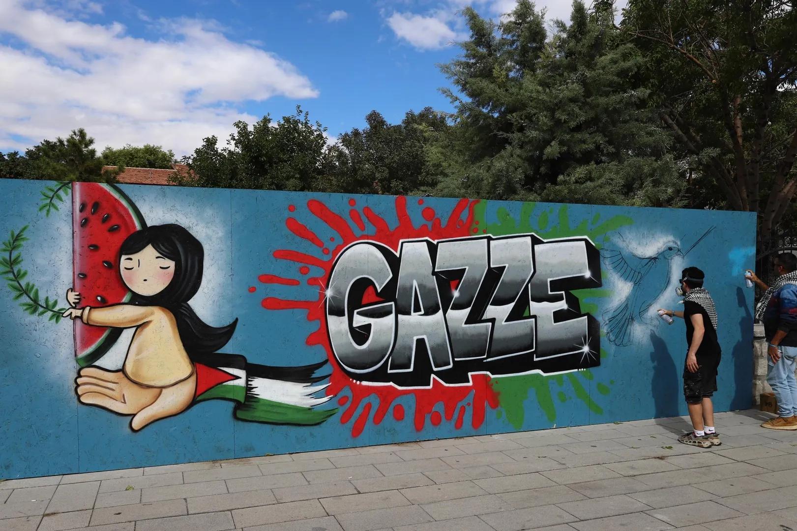 Konya’da gönüllü grafiti sanatçıları “Gazze” için çizdi