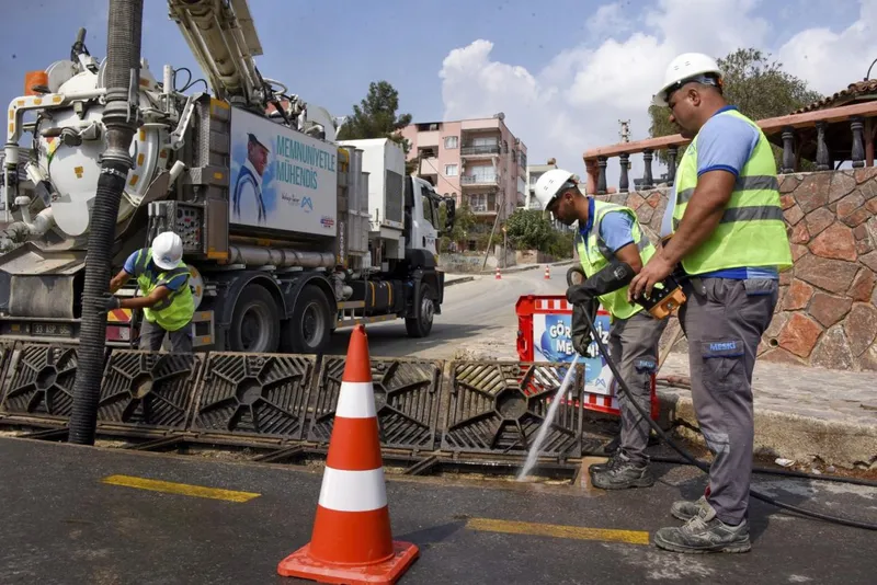 MESKİ, Taşkın Riskine Karşı 7/24 Altyapı Çalışmalarını Sürdürüyor